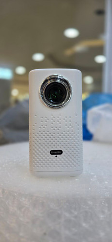 ویدئو پروژکتور اندرویدی شارژی مدل H1P نمای جلو