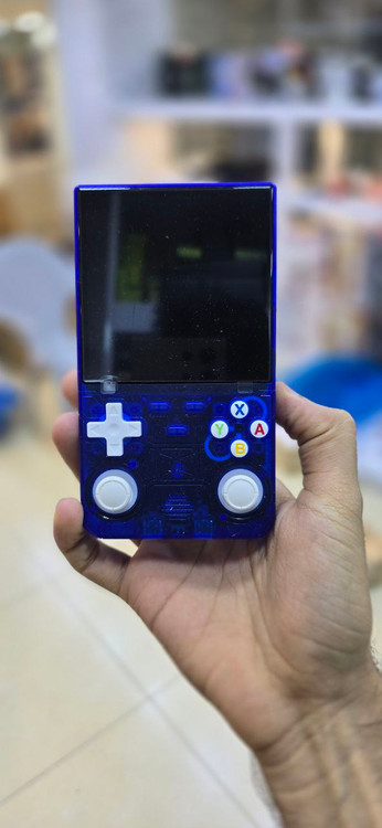 جلوی کنسول بازی پرتابل R36 Ultra Retro