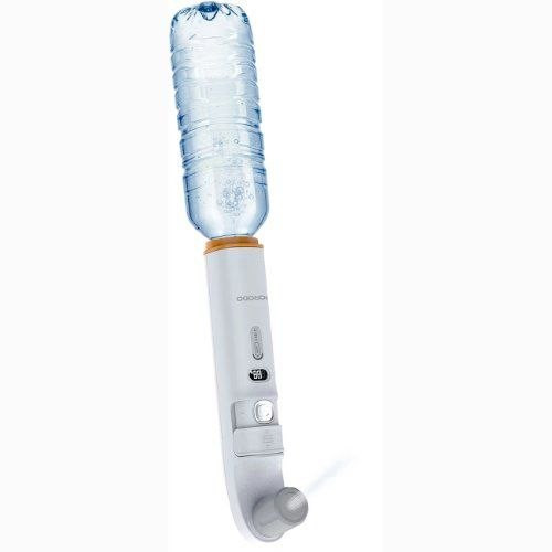 دوش و بیده مسافرتی شارژی پرودو مدل PDLFSTPB55WH در حال استفاده