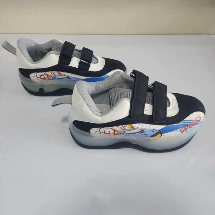 محصول کفش اسکیتی چراغدار چرخ تاشو کودک و نوجوان | کفش اسکیت LED وارداتی مشکی طرح ماشین بدون چراغ