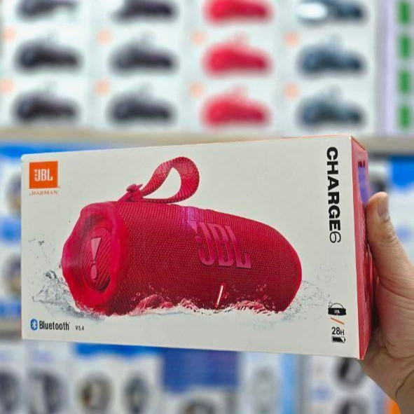 پک محصول اسپیکر بلوتوثی قابل حمل JBL Charge 6 قرمز با صدای JBL Pro و شارژدهی ۲۸ ساعته