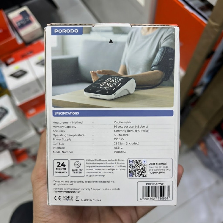 پشت پک محصول فشارسنج دیجیتال بازویی Porodo LiveOn مدل PDB01A2 با سخنگوی صوتی و حافظه ۲ کاربره